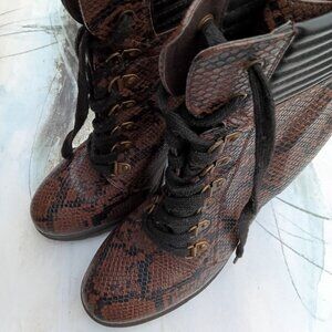 Women's boot by JustFab